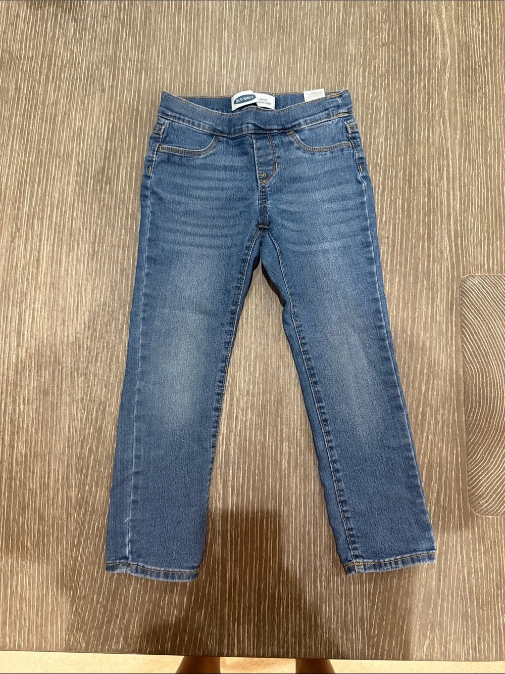 Like new Size 6/7 Old Navy kids skinny  Medium Blue Stretch Jeggings